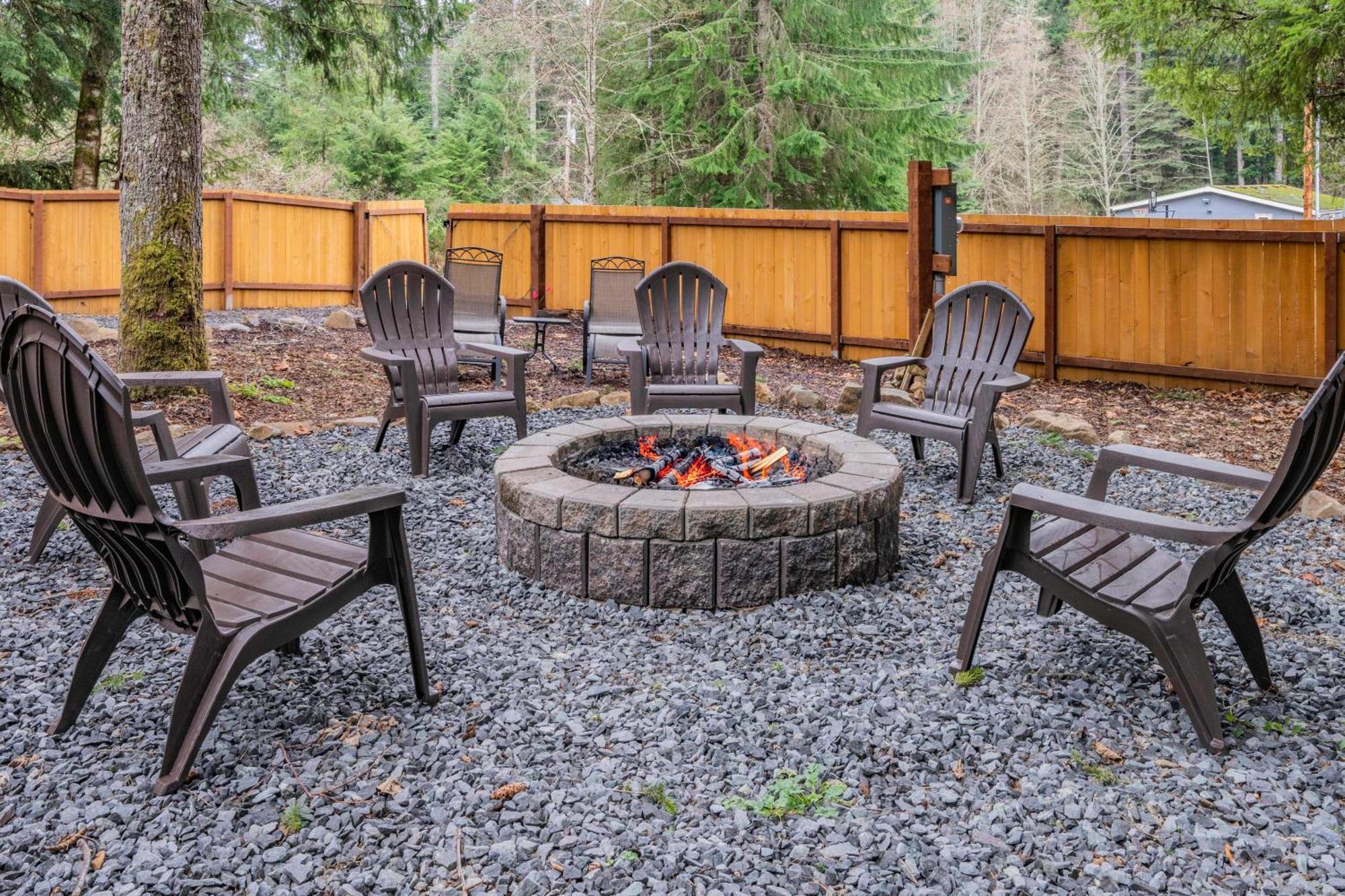 Mt. Rainier Cabin W/Hot Tub 애쉬포드 외부 사진
