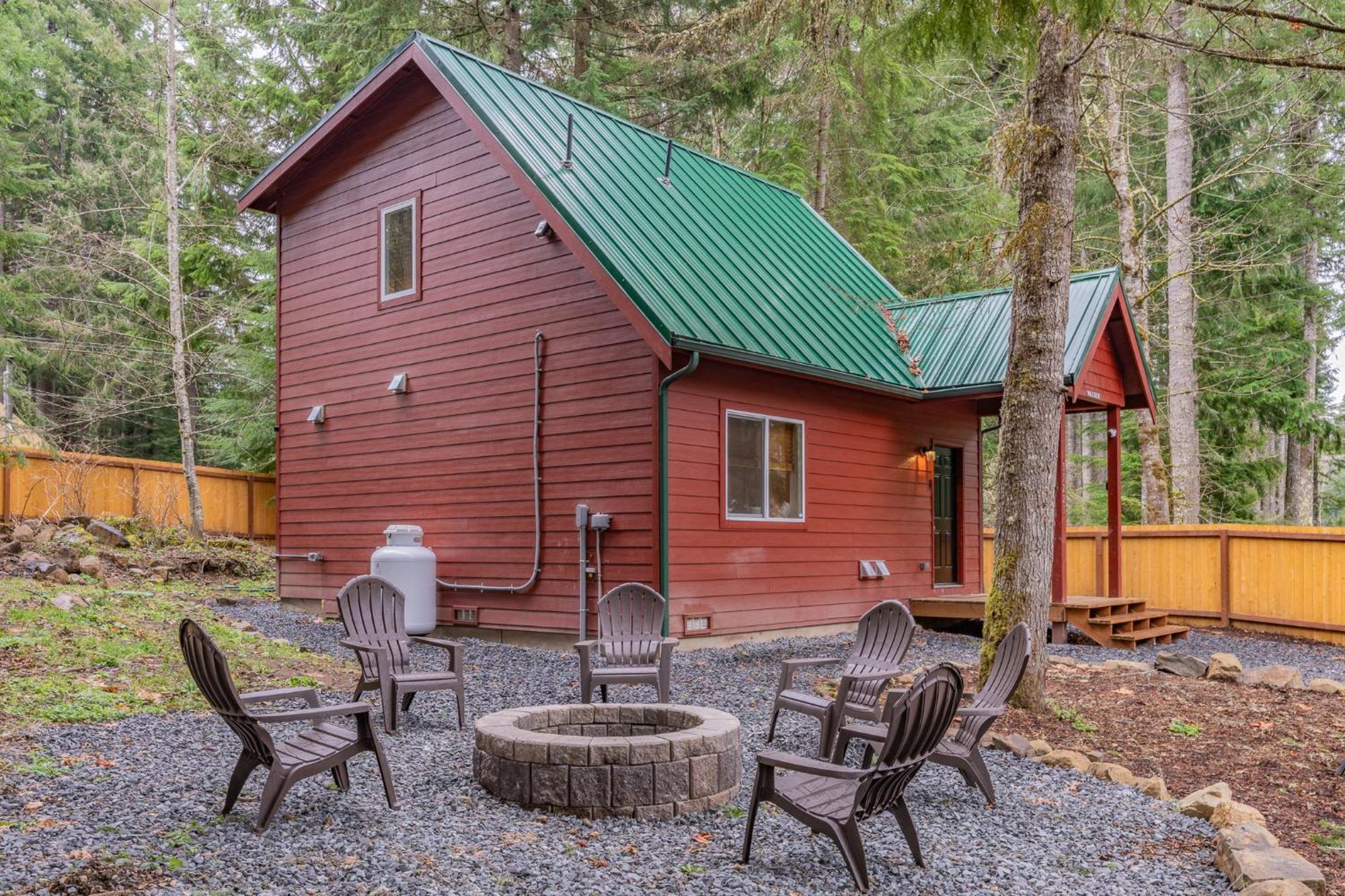 Mt. Rainier Cabin W/Hot Tub 애쉬포드 외부 사진